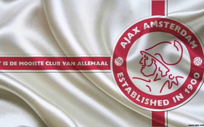 有球体育焦点-B席被对手恶意犯规