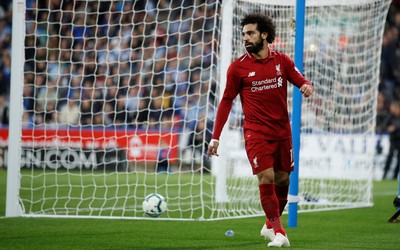 有球体育焦点-伊萨克挑过门将后打空门